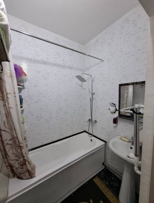 Yangi Darxonda 3 xona uy sotiladi