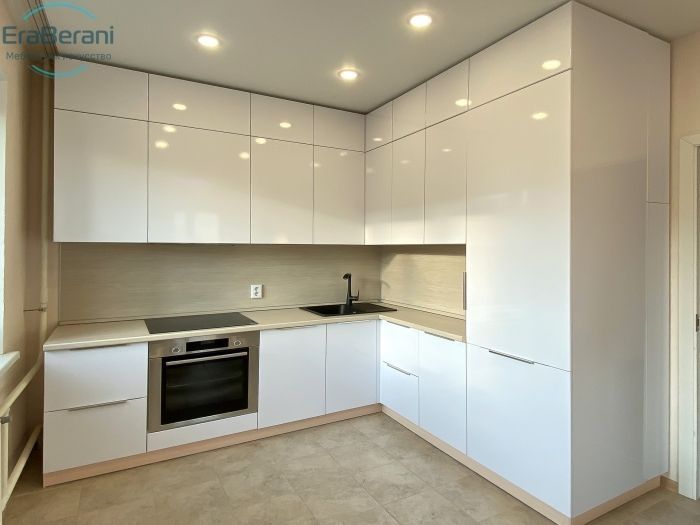 Кухонный гарнитур новый