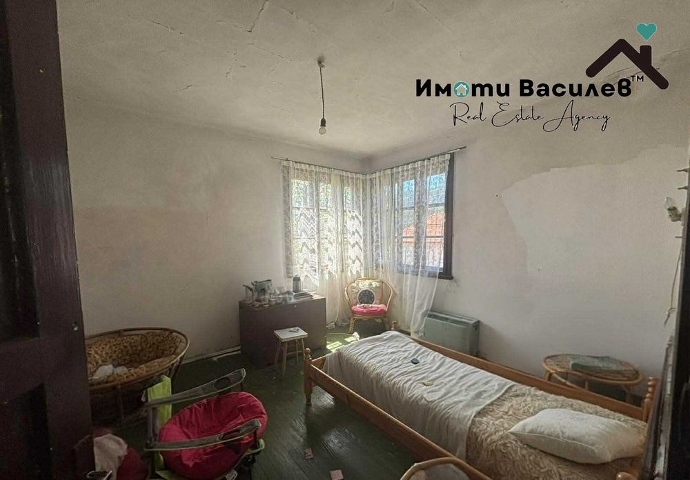 Продава КЪЩА област София, гр. Годеч