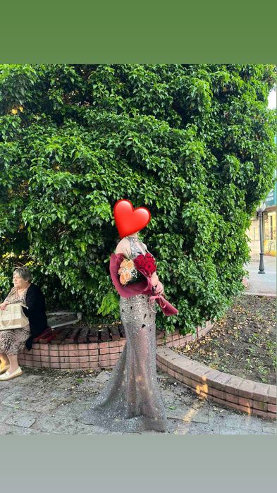 Елегантна бална рокля – почти нова!