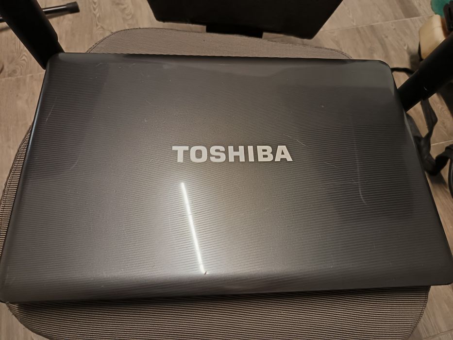 Laptop Toshiba 17 inch stare foarte buna