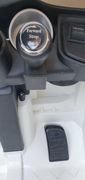 Moni Акумулаторен джип Mercedes GLC 63 S, Бял