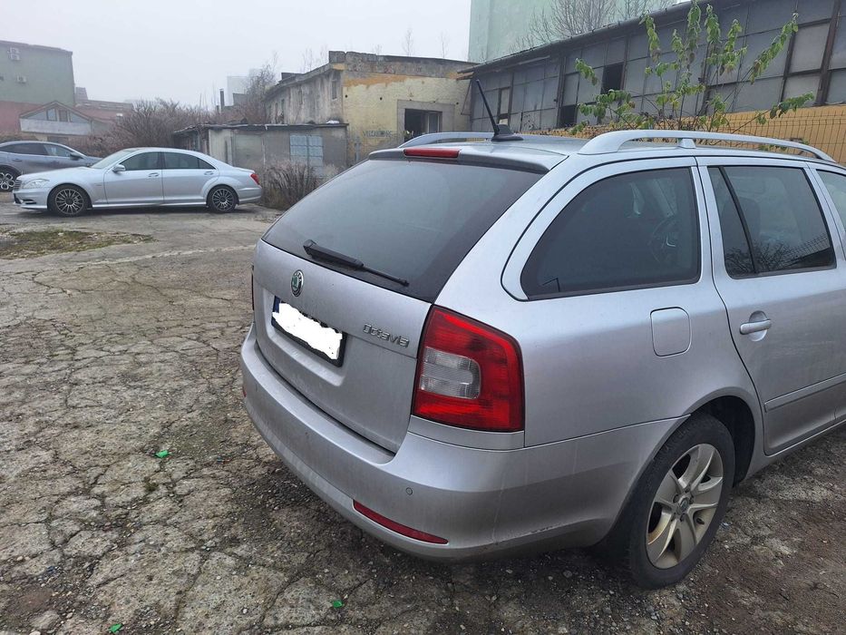 SKODA Octavia 2012 — imagine 3
