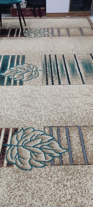 Продаю ковёр. Есть 3 ковёр