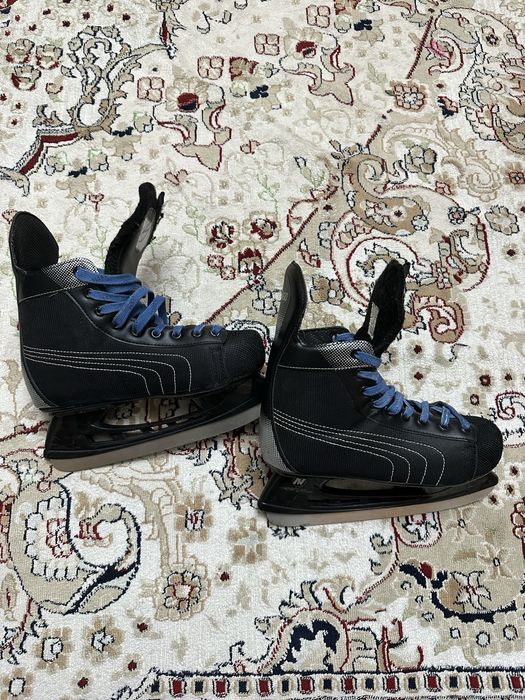 Продам хоккейные коньки