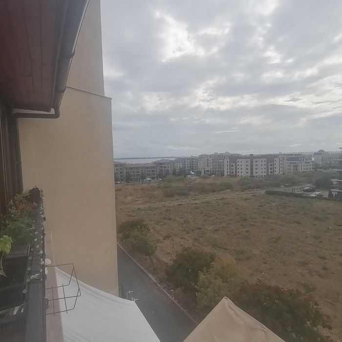 Дава се под наем Двустаен апартамент в Свети Влас - 77 кв.м за 350 € - Снимка #1