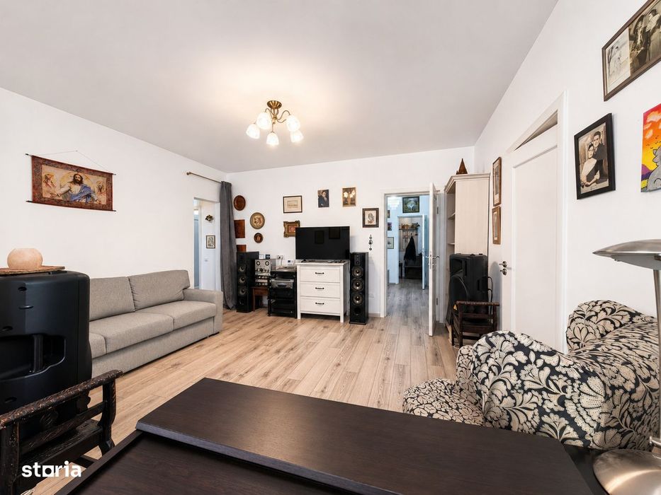 0% Comision | 2 Camere cu farmec 70MP | Renovat 2023, tavane inalte, F