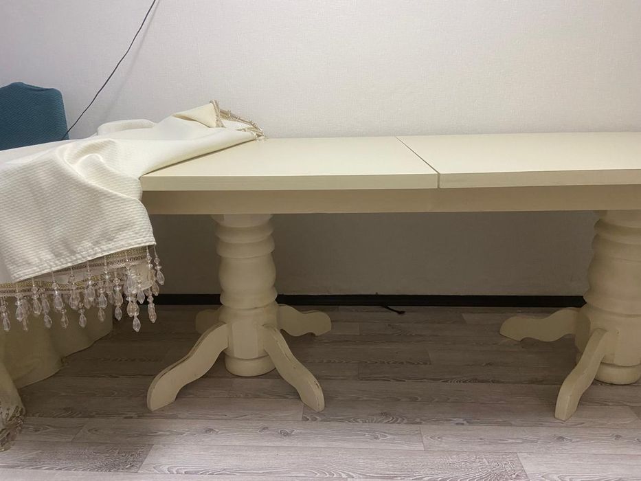 Стол стулья мебель