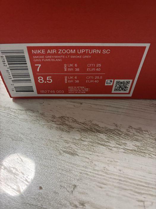 Маратонки Nike  ZOOM UPTURN