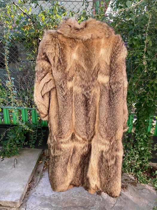 Haina de blana naturala de enot (lunga), vinted marca Comedian