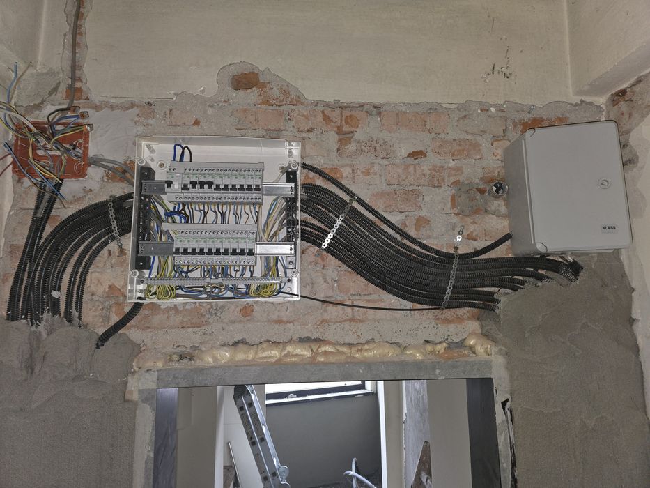 Construcții civile complete, electrică, instalații,finisaje interioare