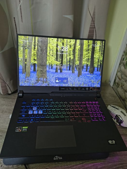 Vând laptop gaming