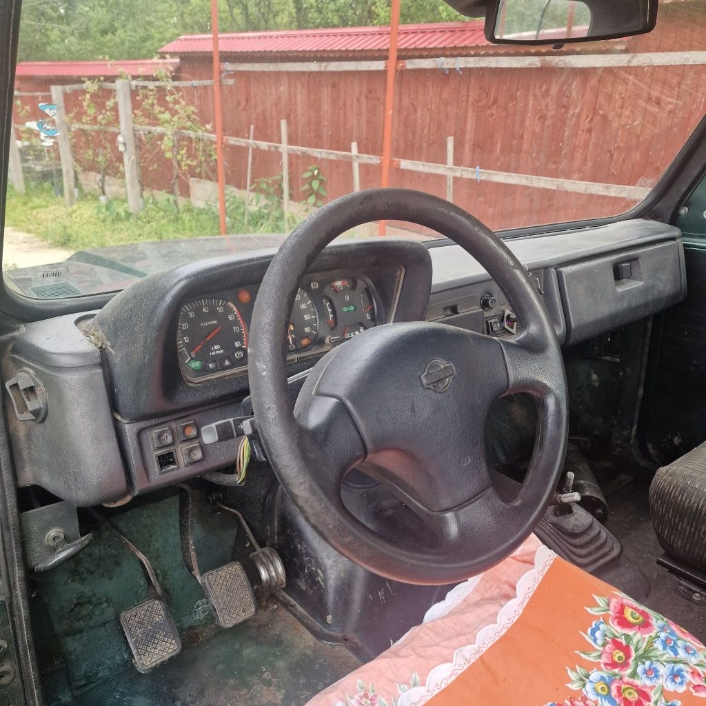 Vând Aro Camioneta 330