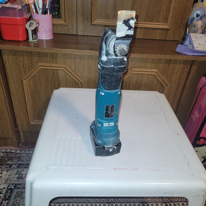 Sculă multifuncțională MakitaDTM51