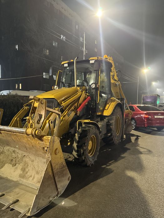 Аренда экскаватора-погрузчика 3в1 (петушок)