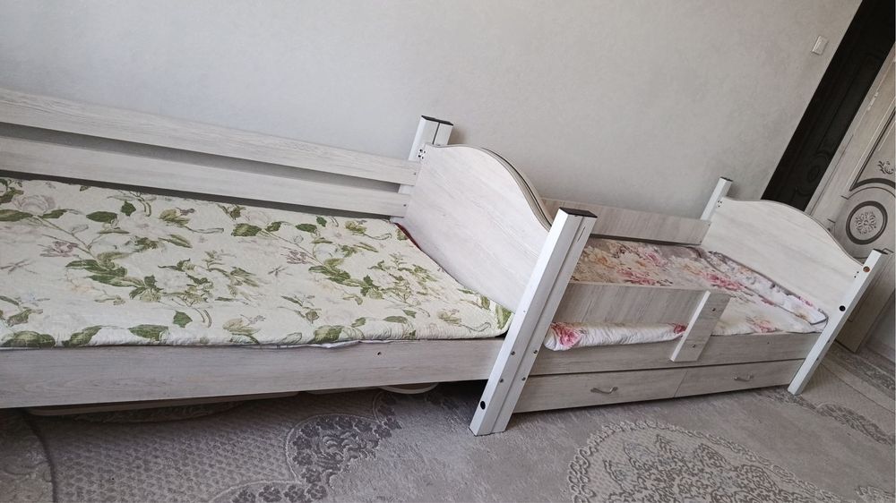 Срочно Продаются две детские кровати