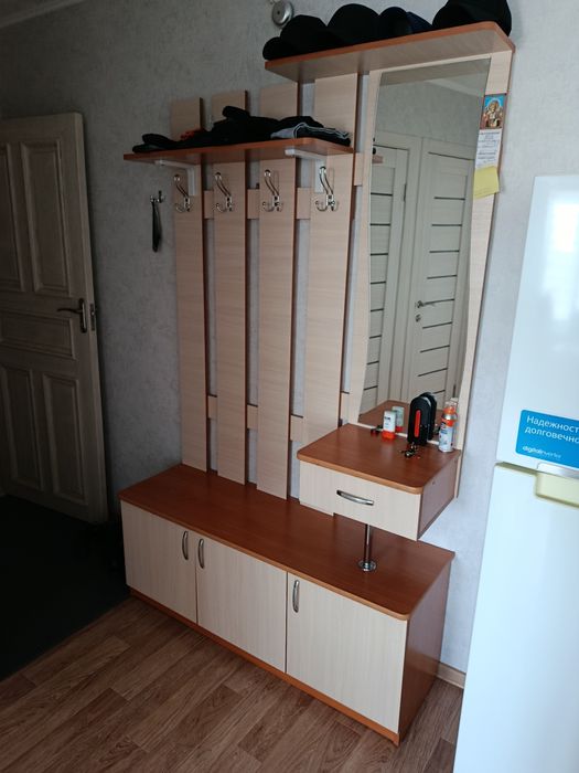 Продам  прихожку.