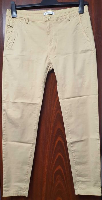 Pantaloni bej dama Pull&Bear 40 ca noi