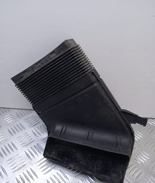 Tubulatura admisie aer 8e0129617 Audi A4 B7 seria