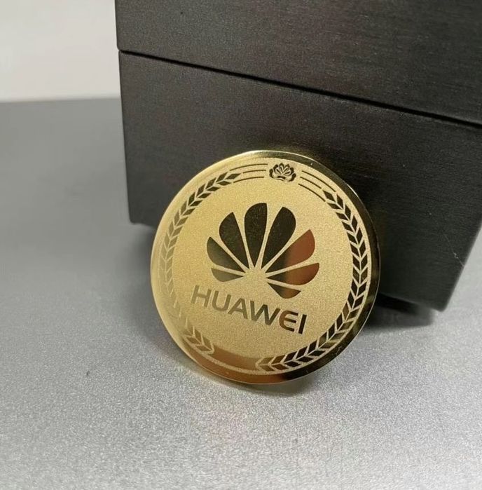 Значки на одежду