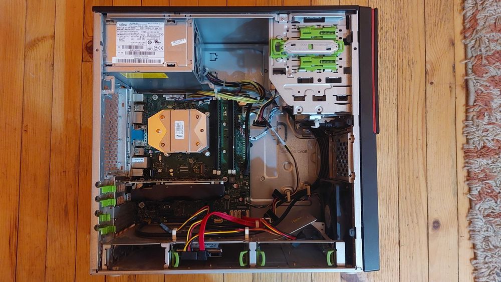 Настолен компютър Fujitsu CELSIUS W550 Intel E3-1225 v5/4c 3.3/3.7 GHz, 16GB DDR4 (2x 8GB 2400), MSI GeForce GTX 1650 4GB LP OC