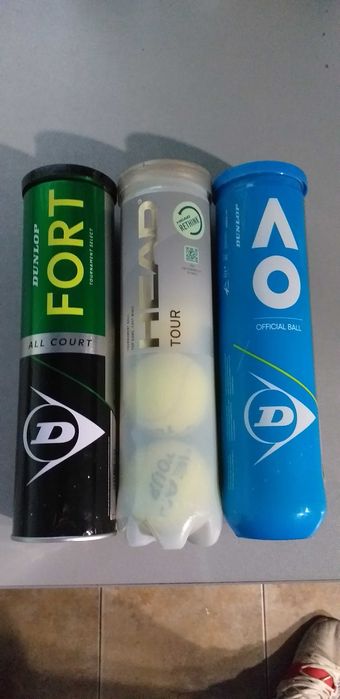 Diverse rachete tenis si seturi mingi