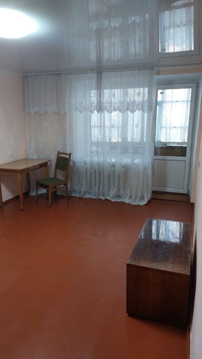 Сдаётся 1ком квартира,  частично меблирована.