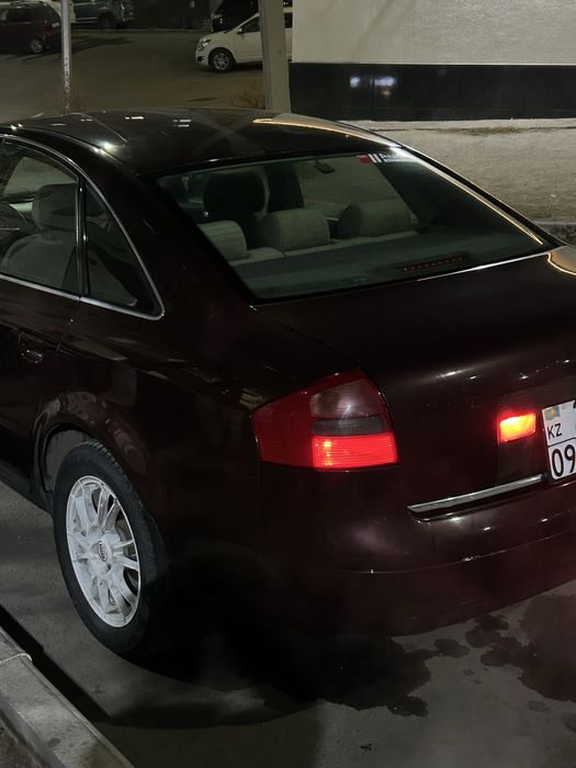 Audi A6 C5 1997 года 2.4