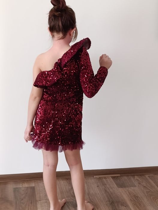 Продам платье детское , не одевалось , новое