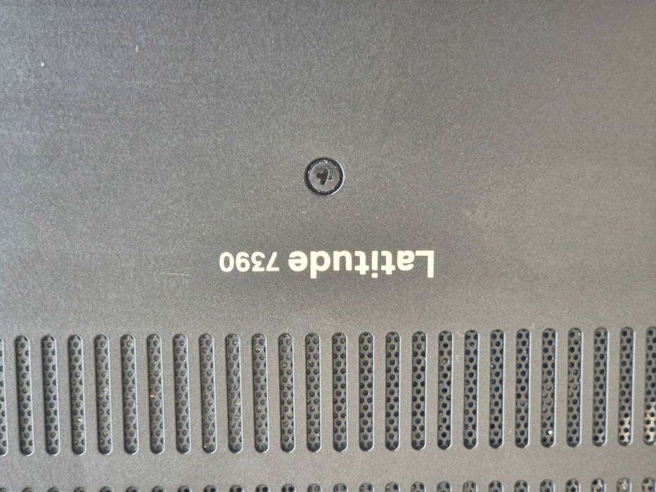 Лаптоп Dell Lattitude 7390