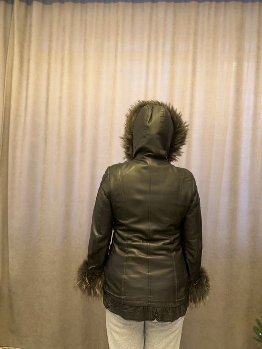 Куртка кожанная с капюшоном