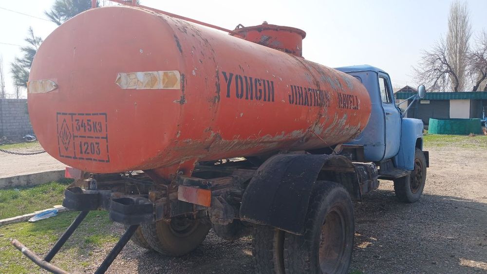 Benzavoz gaz 53 holati yaxshi yurib turban moshina