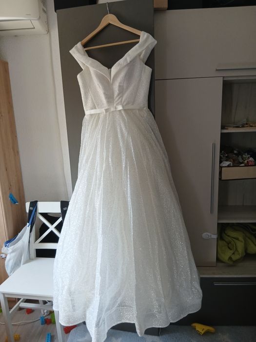 Rochie de mireasa stil printesa
