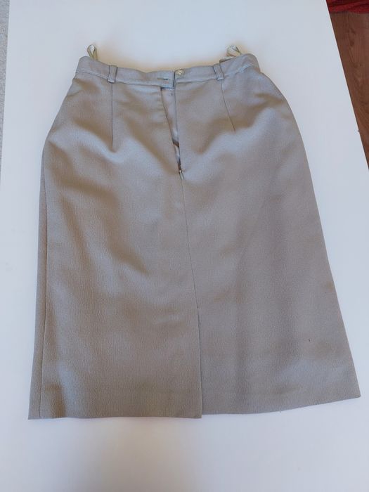 Fustă elegantă dreaptă crem