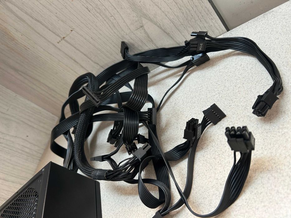 Качествено захранване за компютър Seasonic B12 BC-850W