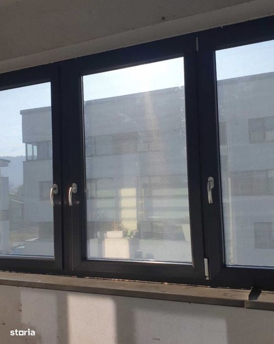 Apartament cu 3 camere,parcare,etaj intermediar,zona Stadionului