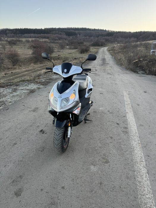 Vand scuter chinesesc 49cc 2t