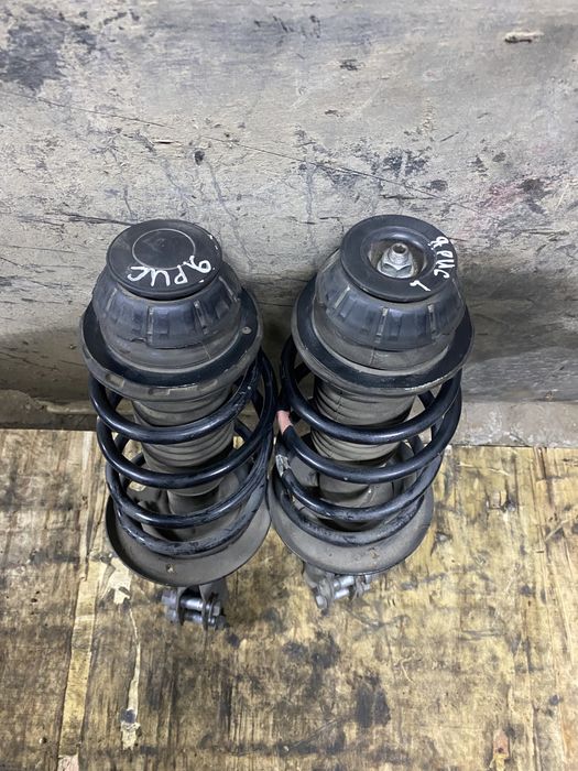 Стойки Тойота Ярис