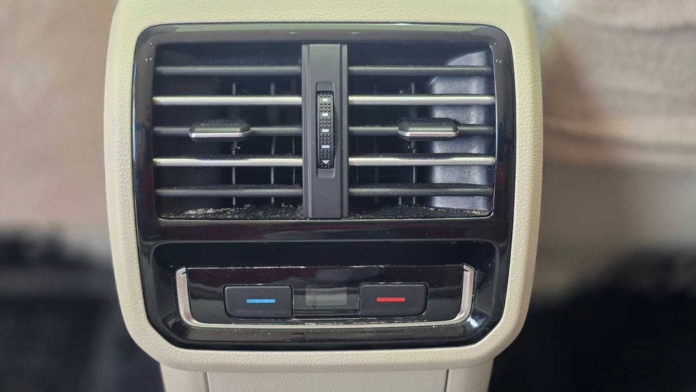 Продавам VW Passat B8, 2015 г., 2000 куб,, 150 коня
