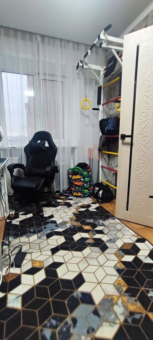 Продам 2-х комнатную квартиру , район элеватора