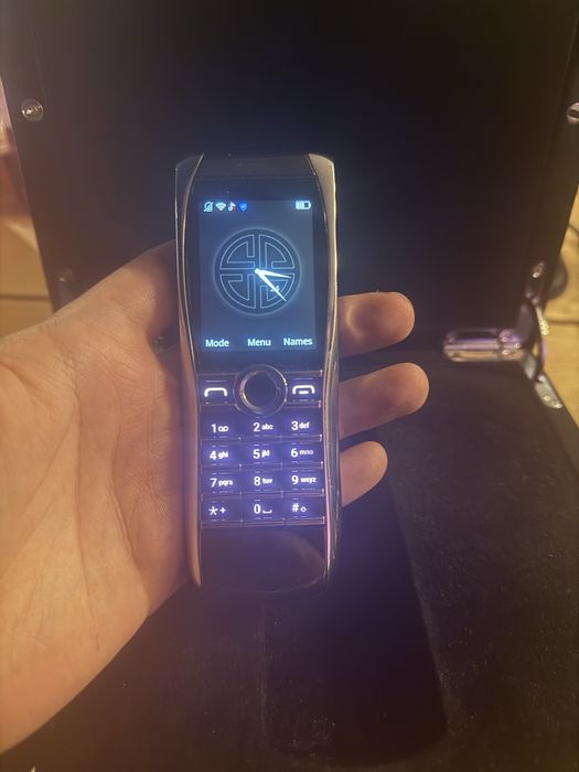 XOR / VERTU Телефон