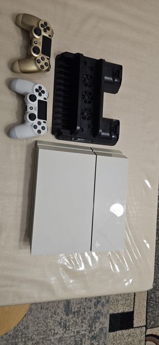 Белый Playstation 4 fat,500 гб