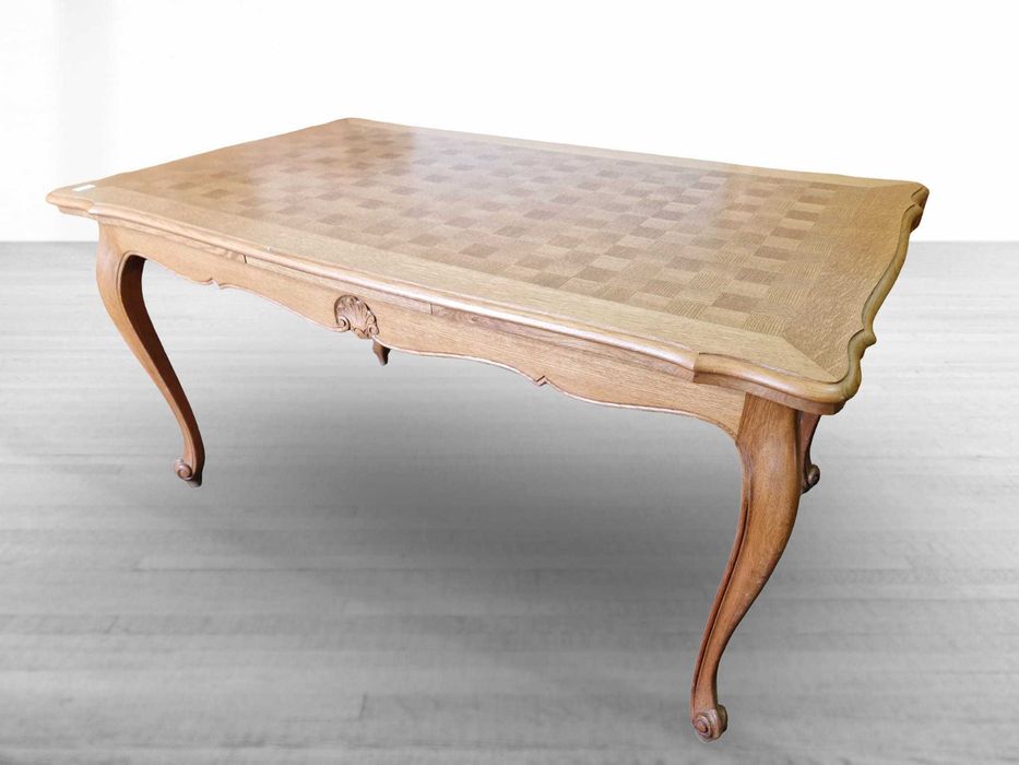 Масивна дъбова витрина със стъклени плотове в стил "ЛУИ XV"