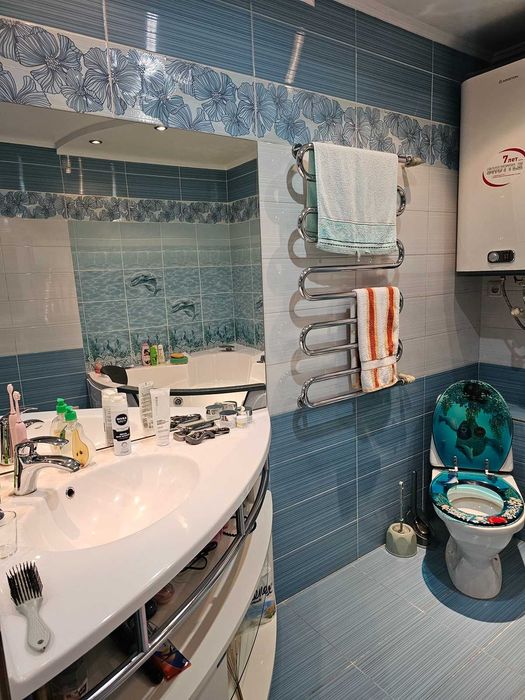 Продам 5 комнатную квартиру