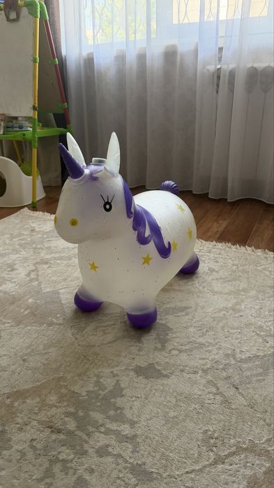 Продам прыгунок единорог