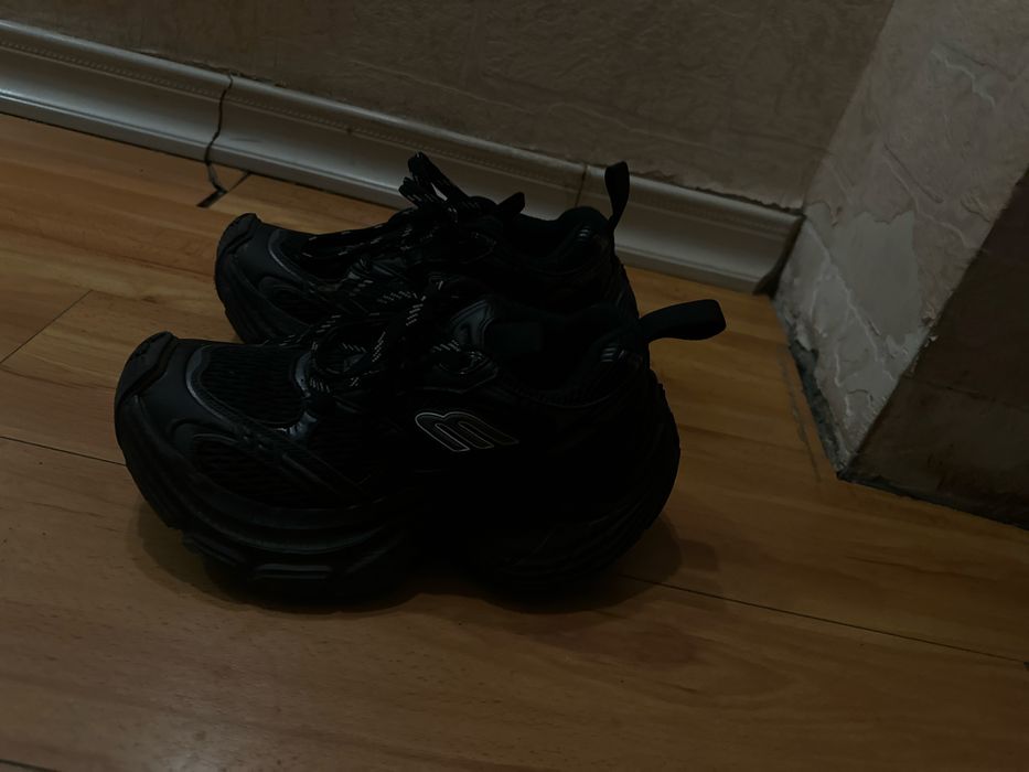 Balenciaga 10xl marimea 39