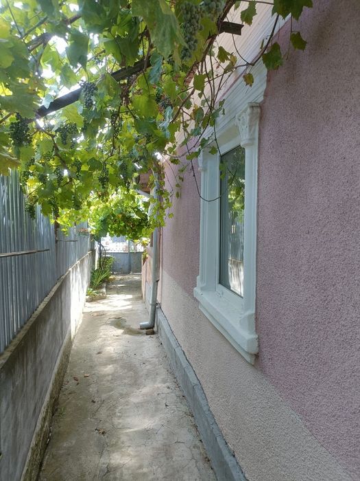 Vând casa cu teren în Simian