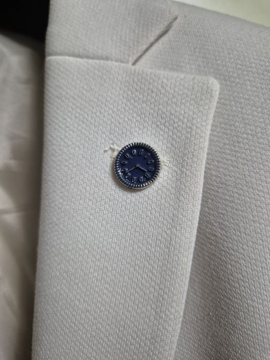 Продавам Сако Теодор