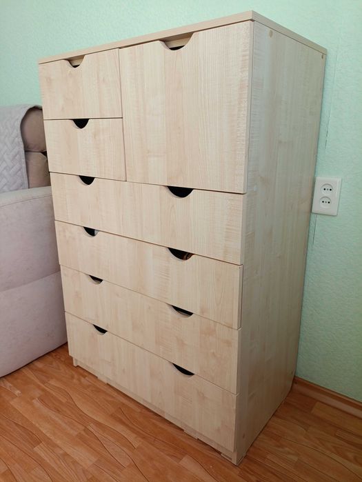 Комод с ящиками продам