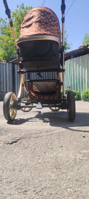 Продам детскую коляску